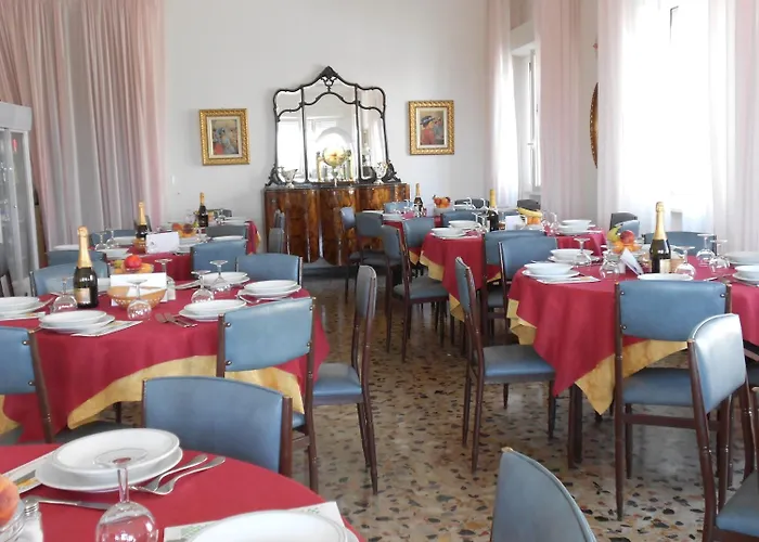 拉古娜布鲁酒店 酒店 2*