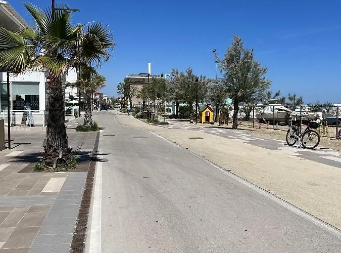 Отель Laguna Blu Римини